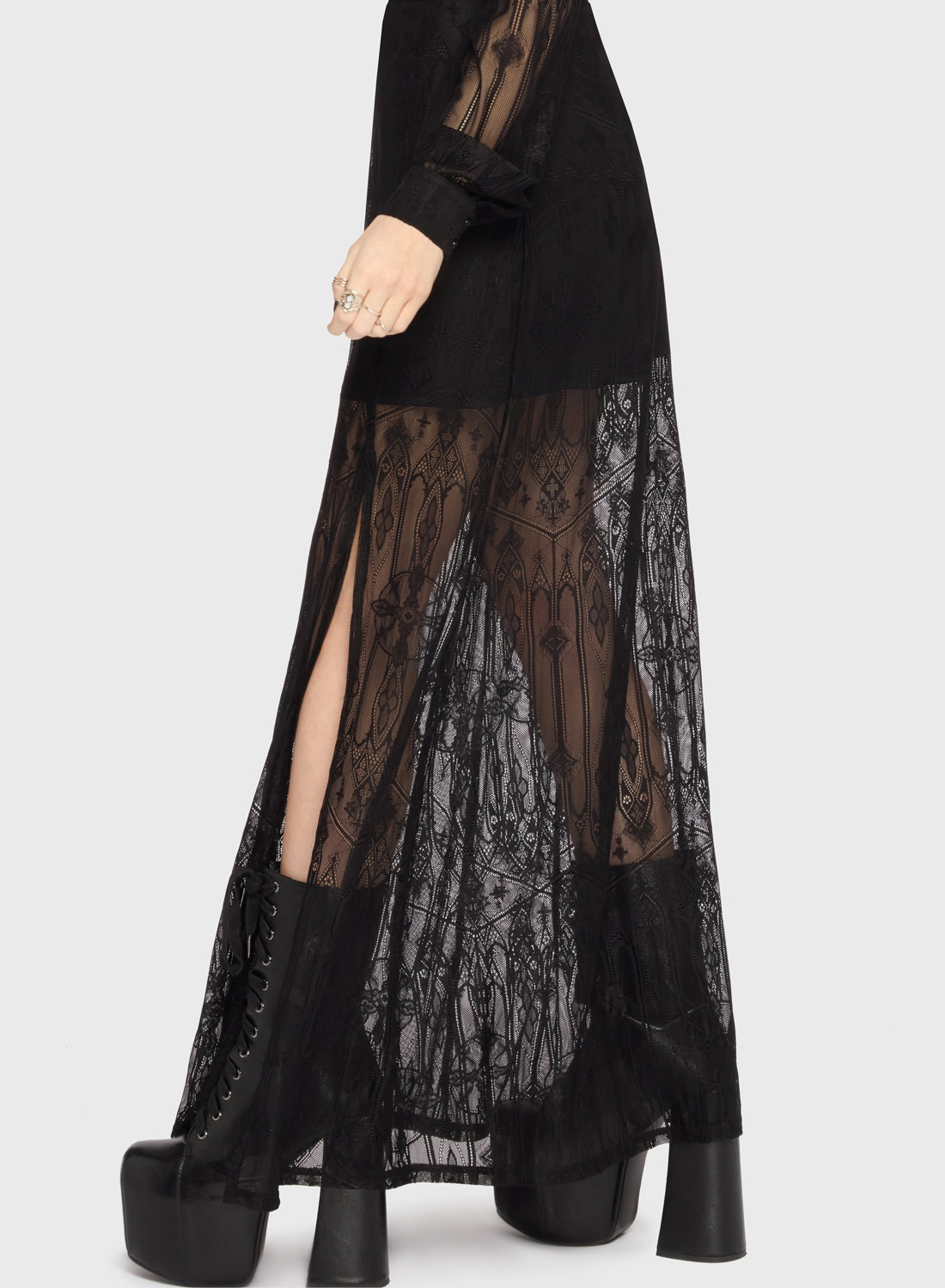 Killstar Transept Maxi Skirt. Black maxi skirt in cathedral lace with high waist, double high slits and built-in mini skirt from Killstar.